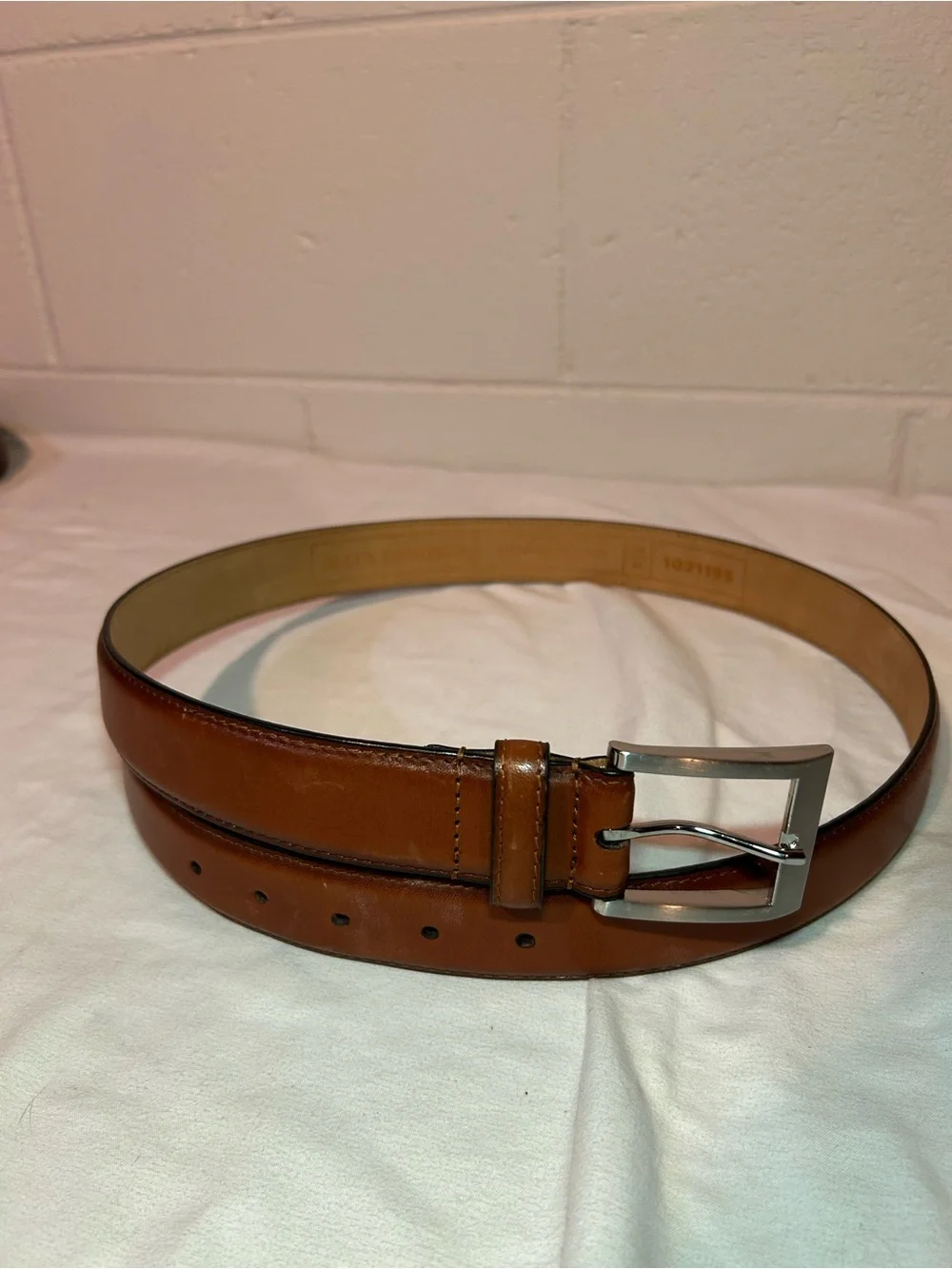 Allen Edmonds Men's Tan Leather Dress Belt with Silver Buckle 38/97